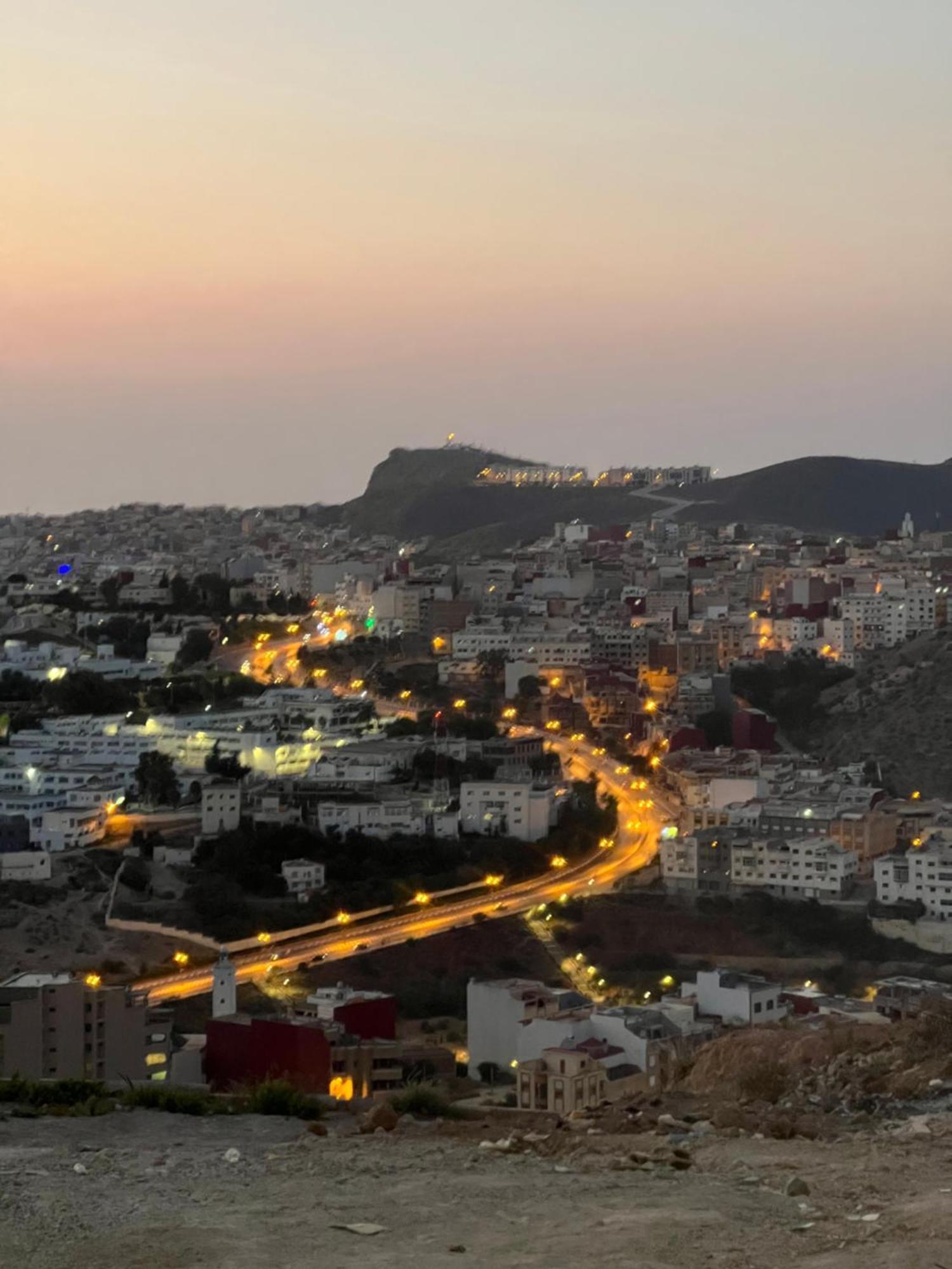Appartement Wow Al-Ḥoseyma Esterno foto